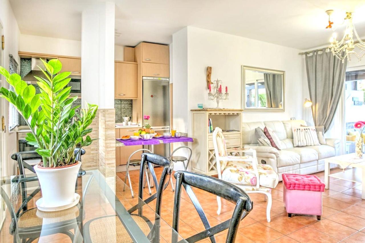 Elegant Villa In Corralejo Esterno foto